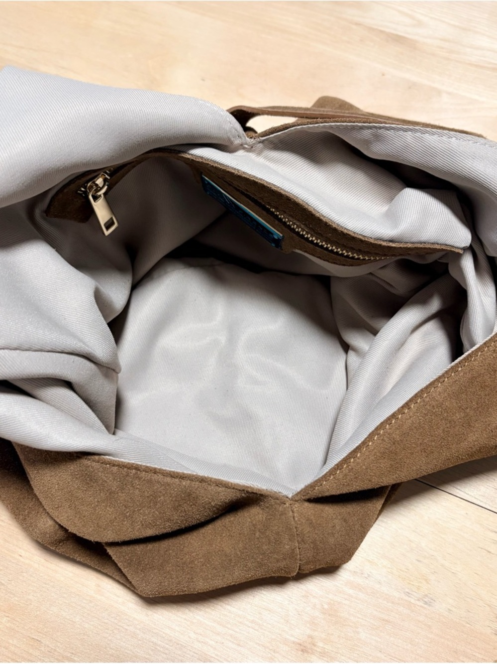 Divina Firenze Italian Suede Hobo Bag - Picture 9 of 11